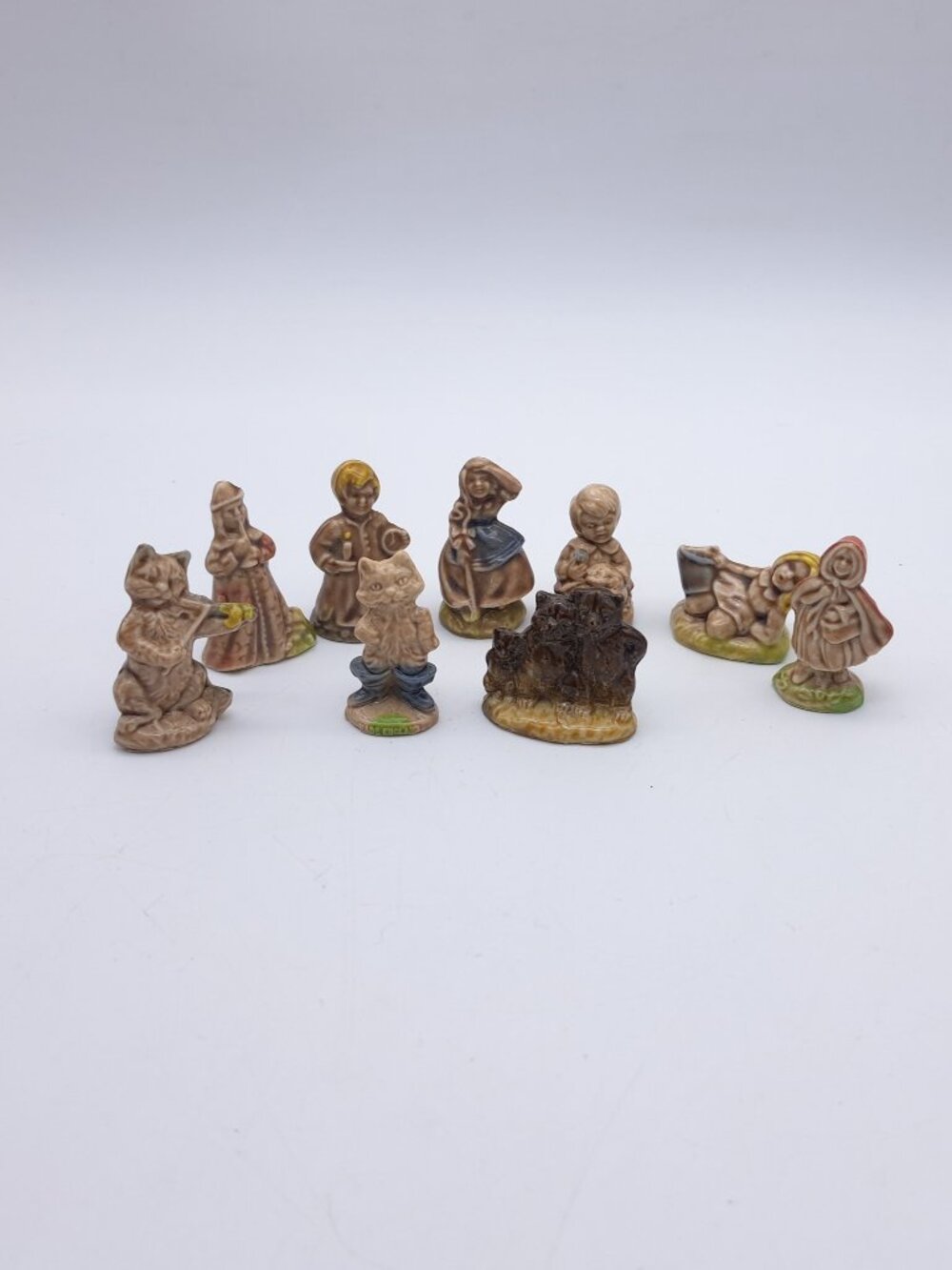 Set of 9 Wade Whimsies Nursery Rhyme Figurines Includes The 3 Bears